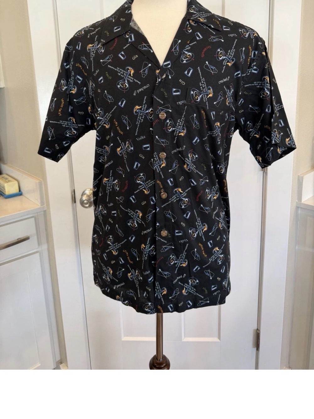 DEM CRAZY Vintage Martini Print Sz Small Short Sleeve Button Up Shirt Men’s Blac